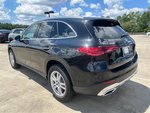2025 Mercedes-Benz GLC 300 Base