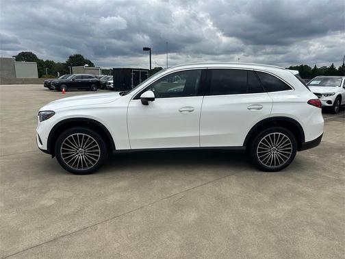 2026 Mercedes-Benz GLC 300 Base