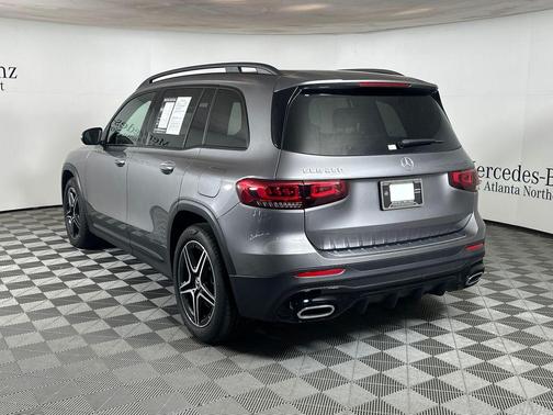 Mountain Gray Metallic 2023 Mercedes-Benz GLB 250 Base