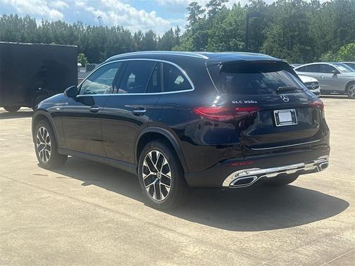 2025 Mercedes-Benz GLC 350e Base 4MATIC