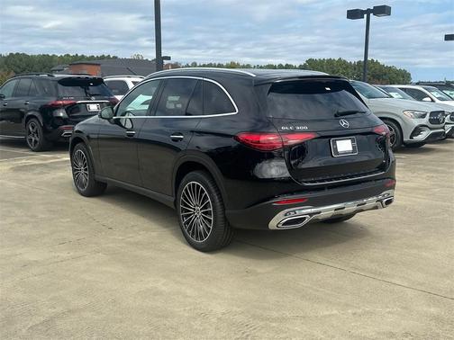 2026 Mercedes-Benz GLC 300 Base