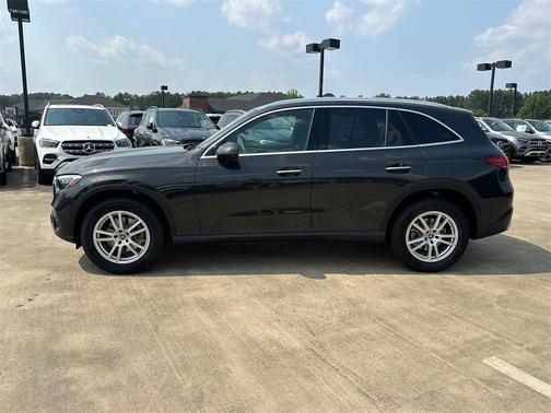 2025 Mercedes-Benz GLC 300 Base