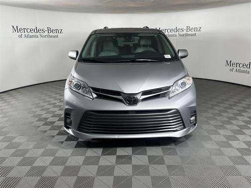 2018 Toyota Sienna XLE Premium