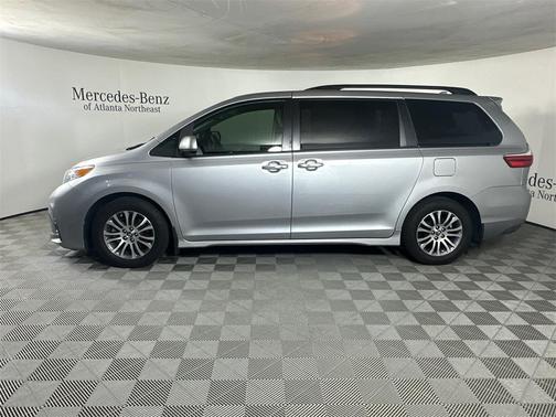 2018 Toyota Sienna XLE Premium