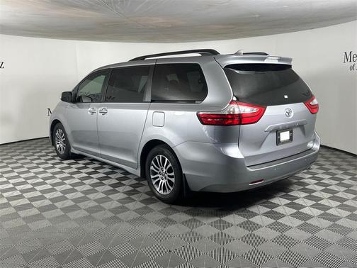 2018 Toyota Sienna XLE Premium