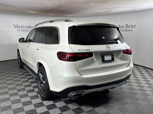 MANUFAKTUR Diamond White Metallic 2024 Mercedes-Benz GLS 450 4MATIC