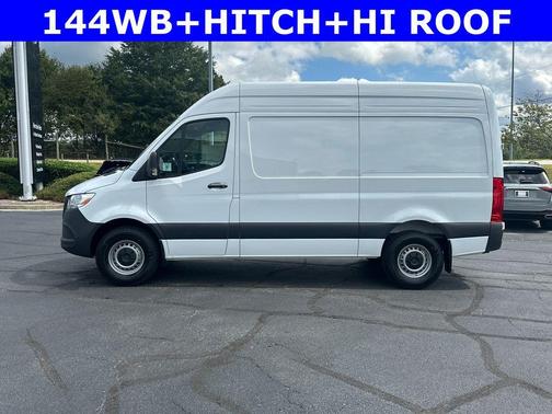 Arctic 2026 Mercedes-Benz Sprinter 2500 Standard Roof