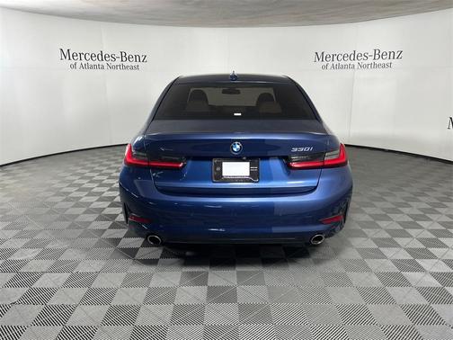 2021 BMW 330 i xDrive
