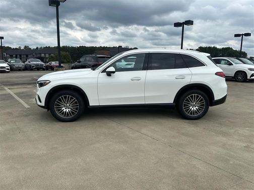 2026 Mercedes-Benz GLC 300 Base