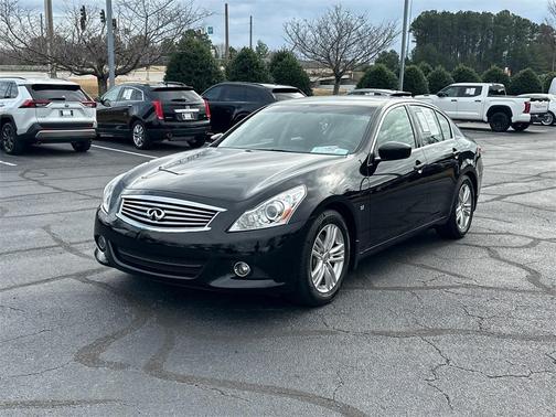 2015 INFINITI Q40 Base