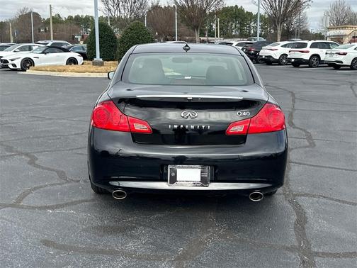 2015 INFINITI Q40 Base