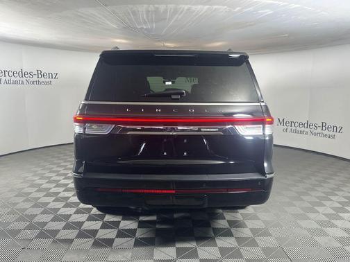 Infinite Black Metallic 2024 Lincoln Navigator L Reserve