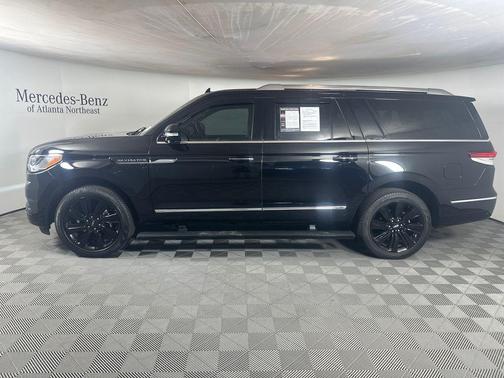 Infinite Black Metallic 2024 Lincoln Navigator L Reserve