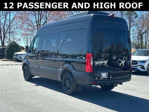 2025 Mercedes-Benz Sprinter 2500 144 WB Standard Roof Passenger