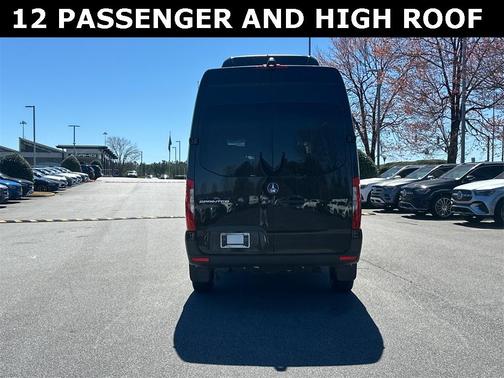 2025 Mercedes-Benz Sprinter 2500 144 WB Standard Roof Passenger