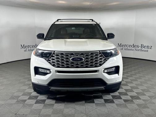 White Metallic 2022 Ford Explorer Platinum
