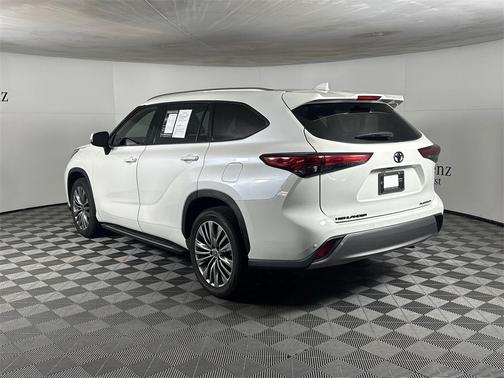 2021 Toyota Highlander Platinum