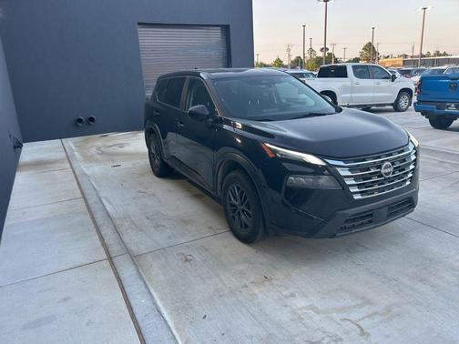 Super Black 2024 Nissan Rogue S