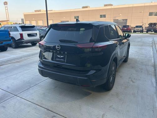 Super Black 2024 Nissan Rogue S