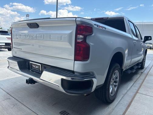 Iridescent Pearl Tricoat 2020 Chevrolet Silverado 1500 LT