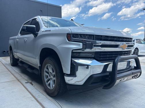 Iridescent Pearl Tricoat 2020 Chevrolet Silverado 1500 LT