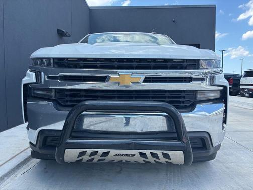 Iridescent Pearl Tricoat 2020 Chevrolet Silverado 1500 LT