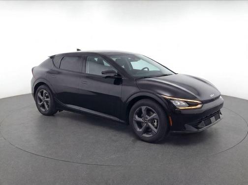 Aurora Black Pearl 2025 Kia K4