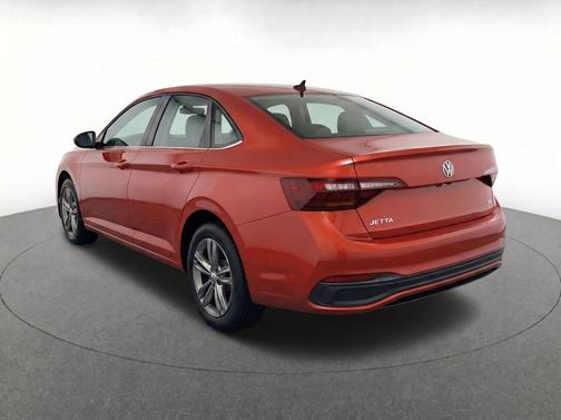 Kings Red 2023 Volkswagen Jetta 1.5T SE