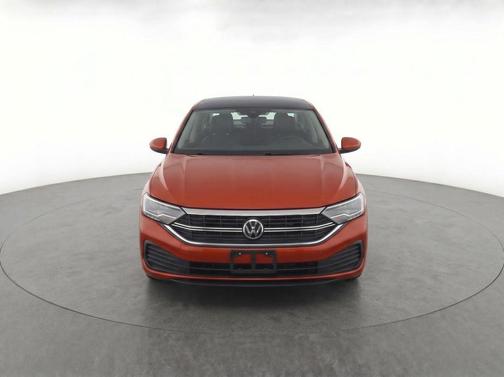 Kings Red 2023 Volkswagen Jetta 1.5T SE