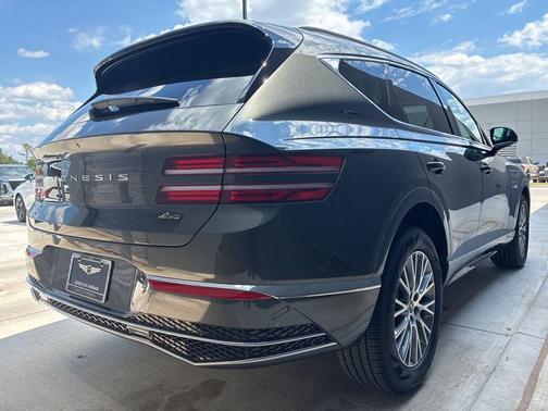 Makalu Gray 2026 Genesis GV80 2.5T