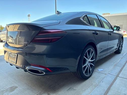 Makalu Gray 2026 Genesis G70 2.5T Prestige