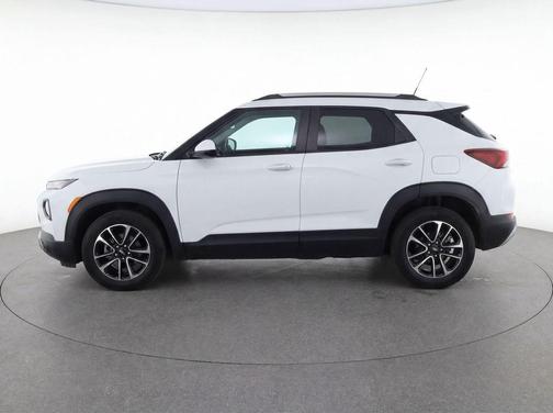 Summit White 2025 Chevrolet Trailblazer LT