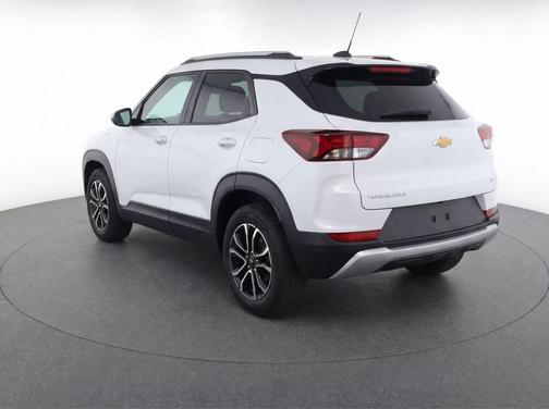 Summit White 2025 Chevrolet Trailblazer LT