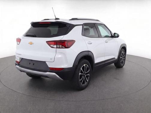 Summit White 2025 Chevrolet Trailblazer LT
