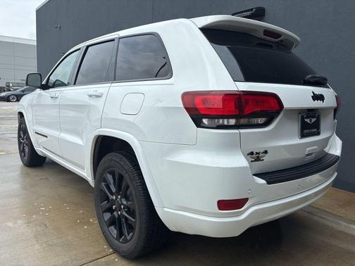 Bright White Clearcoat 2020 Jeep Grand Cherokee Altitude