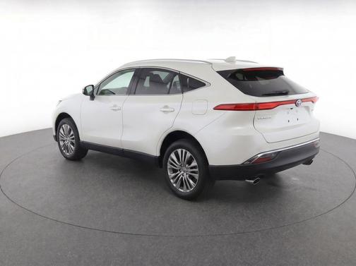 Pearl 2024 Toyota Venza XLE