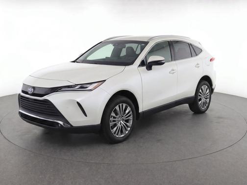 Pearl 2024 Toyota Venza XLE