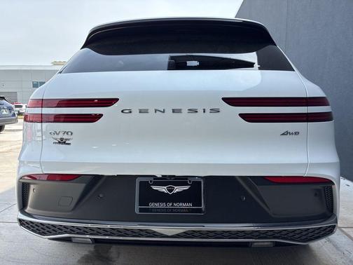 Uyuni White 2026 Genesis GV70 2.5T Advanced
