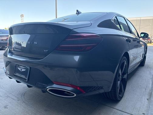 Makalu Gray 2026 Genesis G70 3.3T Sport Prestige
