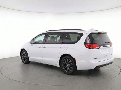 Bright White Clearcoat 2020 Chrysler Pacifica Touring-L Plus