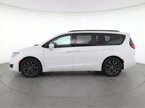 Bright White Clearcoat 2020 Chrysler Pacifica Touring-L Plus