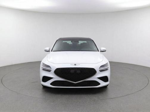 Uyuni White 2026 Genesis G70 3.3T Sport Prestige
