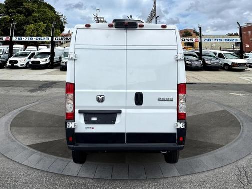 White 2024 RAM ProMaster 2500 High Roof