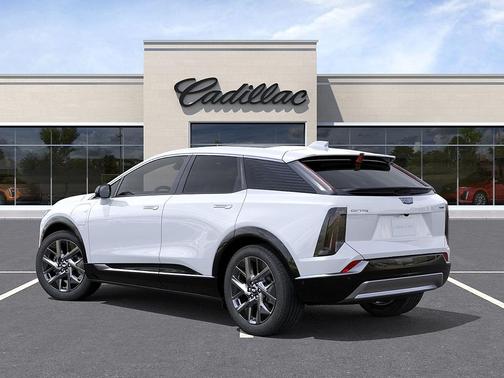 Vibrant White Tricoat 2026 Cadillac OPTIQ Luxury