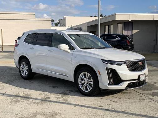 2024 Cadillac XT6 Luxury FWD