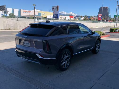 2026 Cadillac OPTIQ Luxury