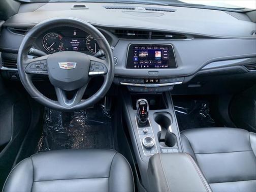 2022 Cadillac XT4 Sport