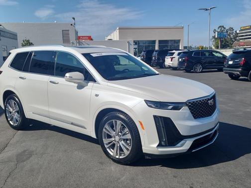 2023 Cadillac XT6 Premium Luxury FWD