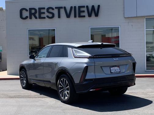 2025 Cadillac LYRIQ Sport