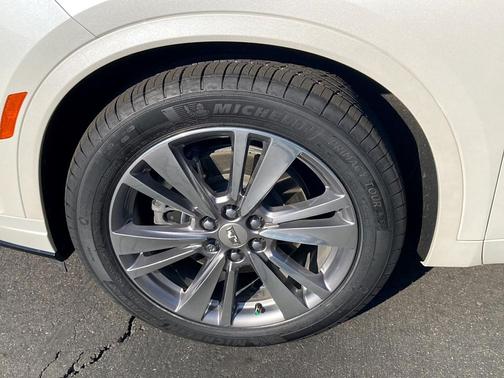 2023 Cadillac XT6 Premium Luxury FWD